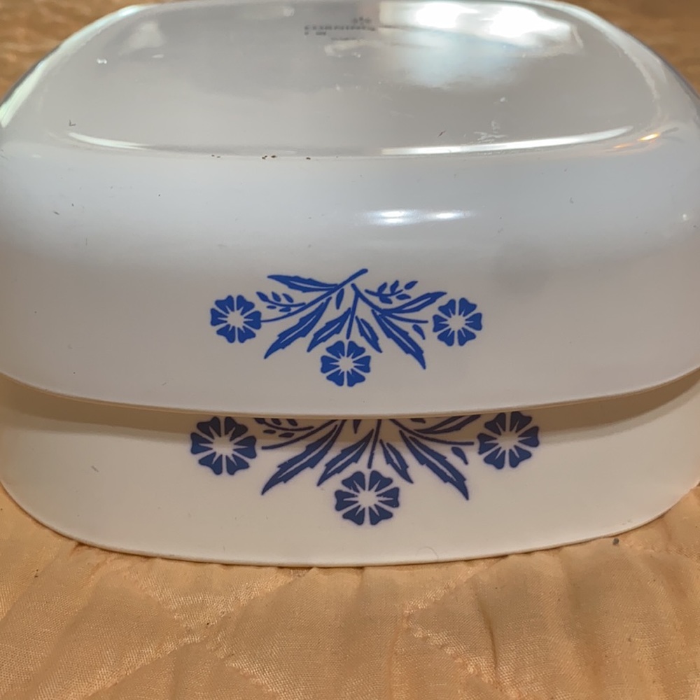 Corning ware set of 2- 7” bowls and removable handle and lid - Picture 7 of 15